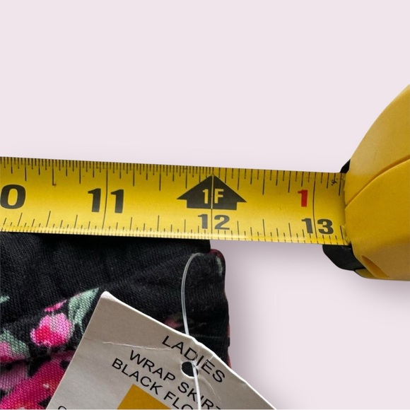 Vintage Y2K Black and pink floral grunge fairy maxi skirt with tie waist - Picture 4 of 7